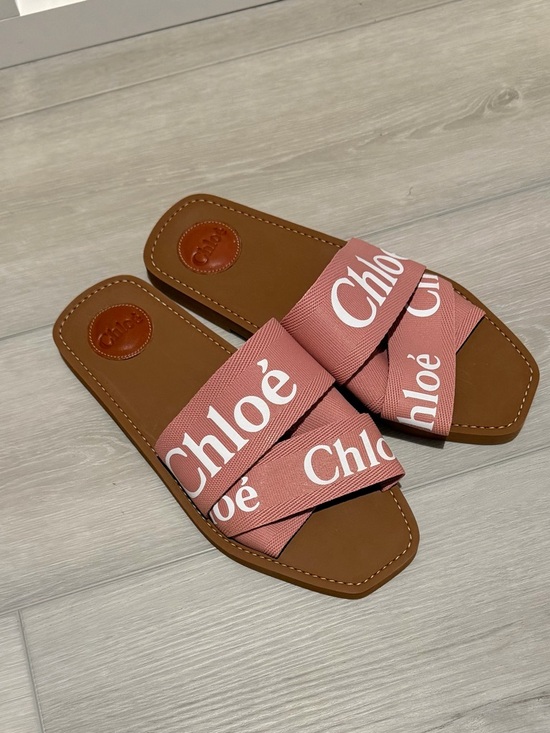 Chloe Shoes - Chloe Woody Pink Logo Slide Sandals